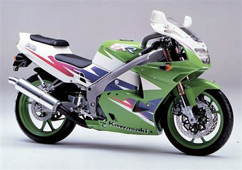Descubre la Kawasaki Ninja 250 ZXR (1999): Ficha Técnica Completa