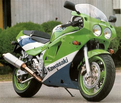 Kawasaki ZXR 750: Descubre la Leyenda de la Superbike Más Icónica